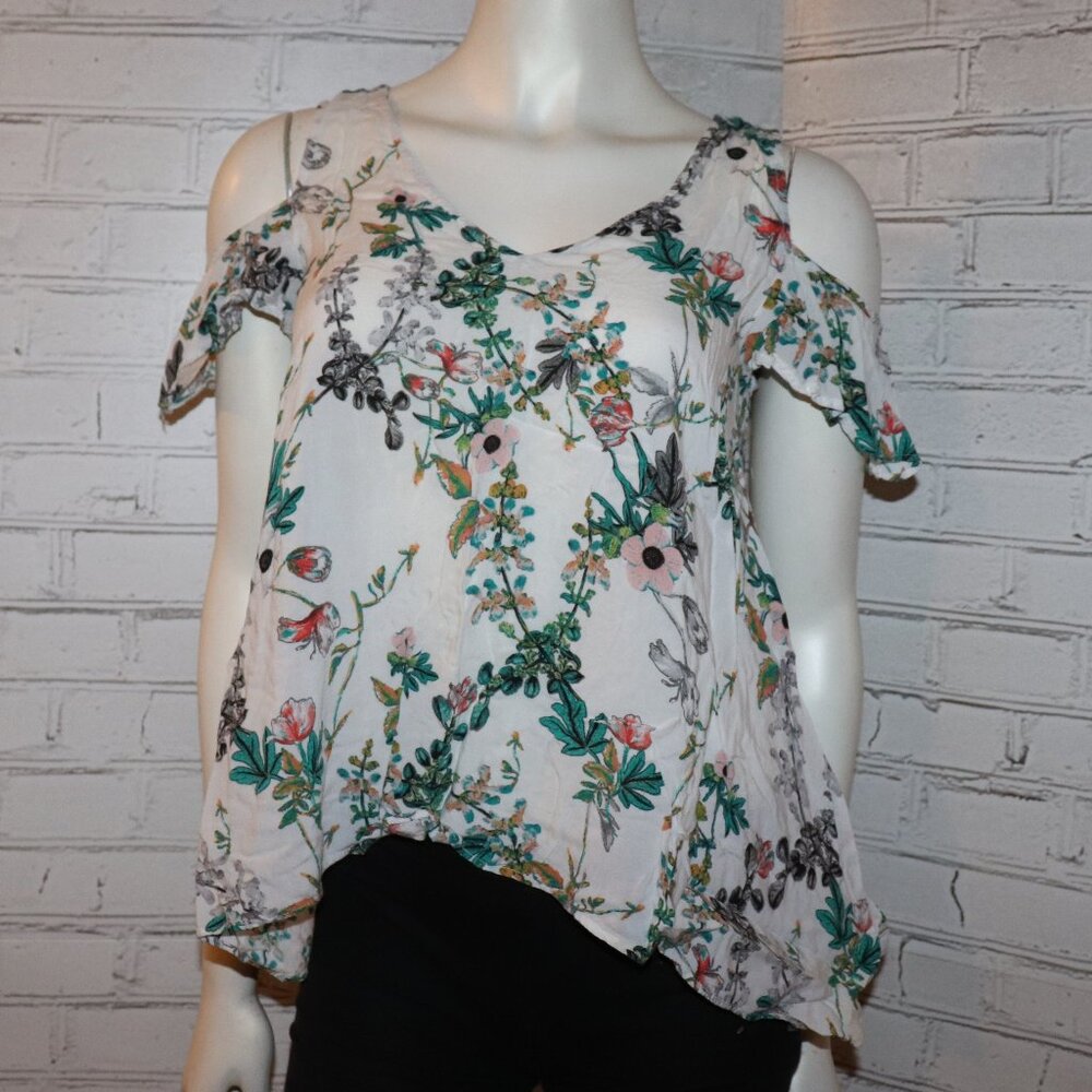 🌿⚪️ a.n.a · Floral Cold Shoulder Blouse · Size XS